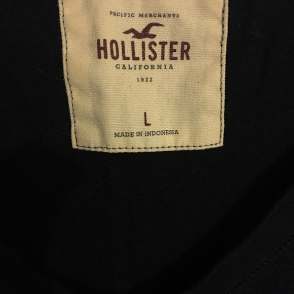 Hollister long sleeve - Picture 2 of 2